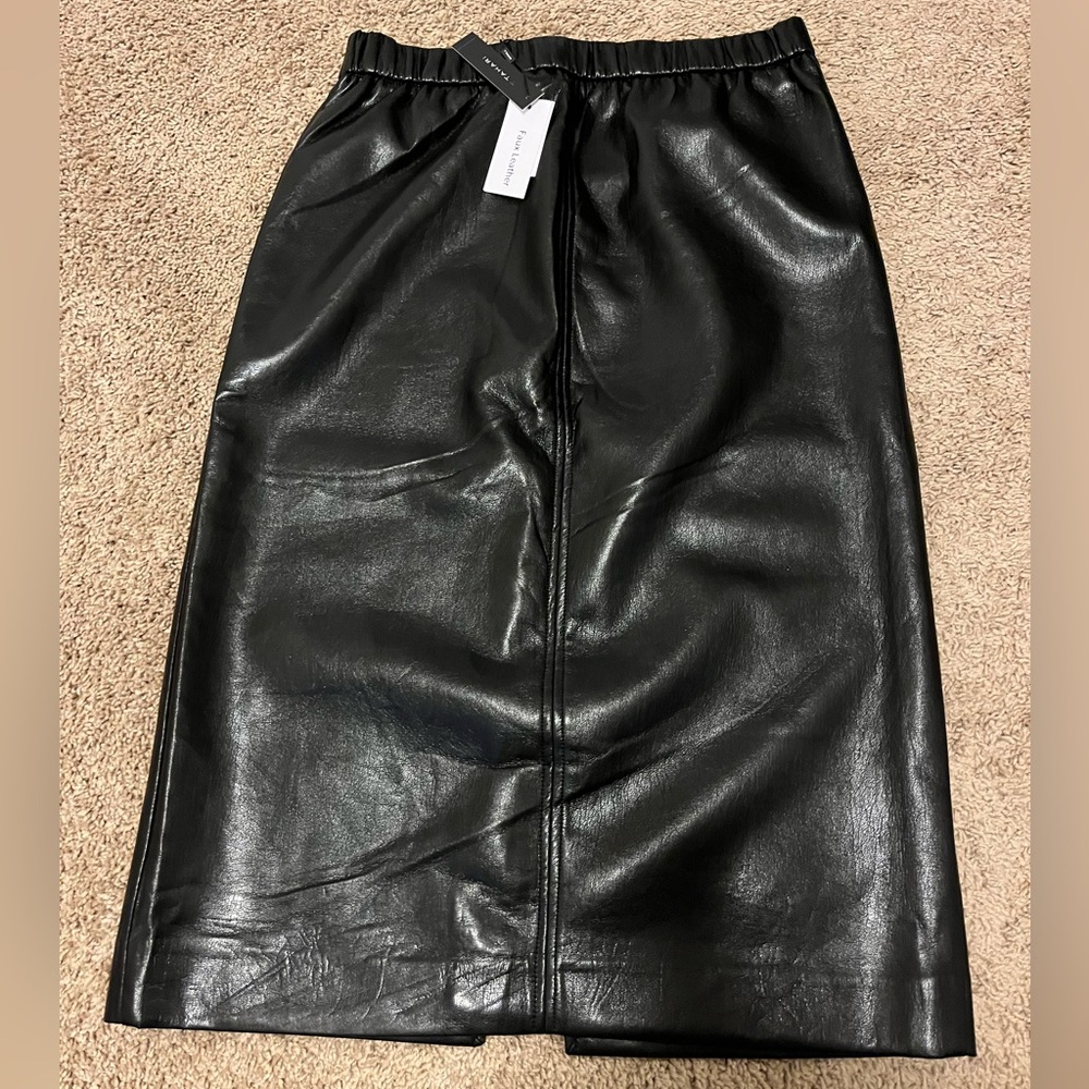 Tahari - Faux Leather Pencil Skirt NWT